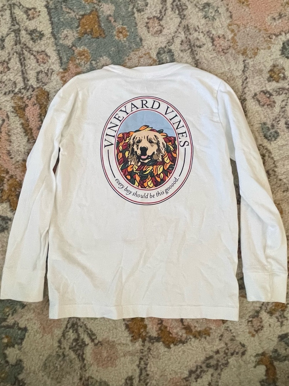Vineyard Vines White Long-Sleeve Tee with Fall Leaves and Golden Retriever Dog
